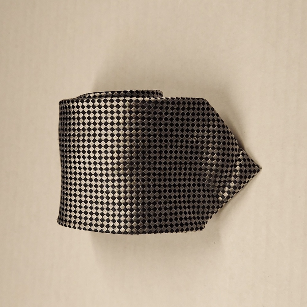 05.Alexander Julian Colors Necktie
